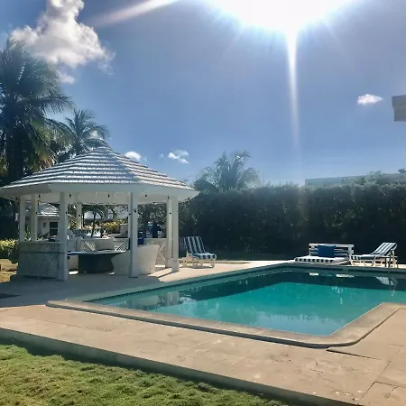 Lime Tree Villa - Canal Front